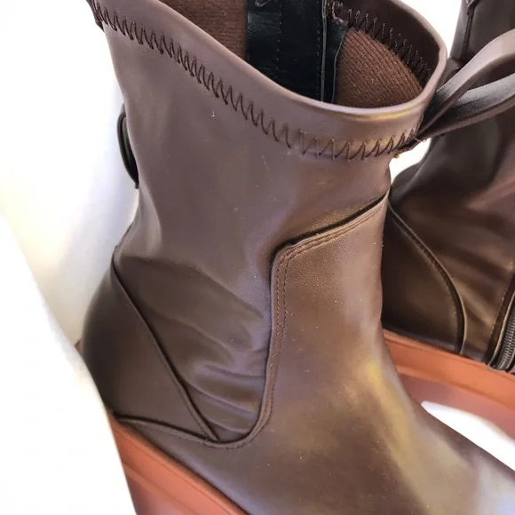 Public Desire Burgundy Zip Up Rounded Chunky Soled Ankle Boots Size 8 - Picture 6 of 13